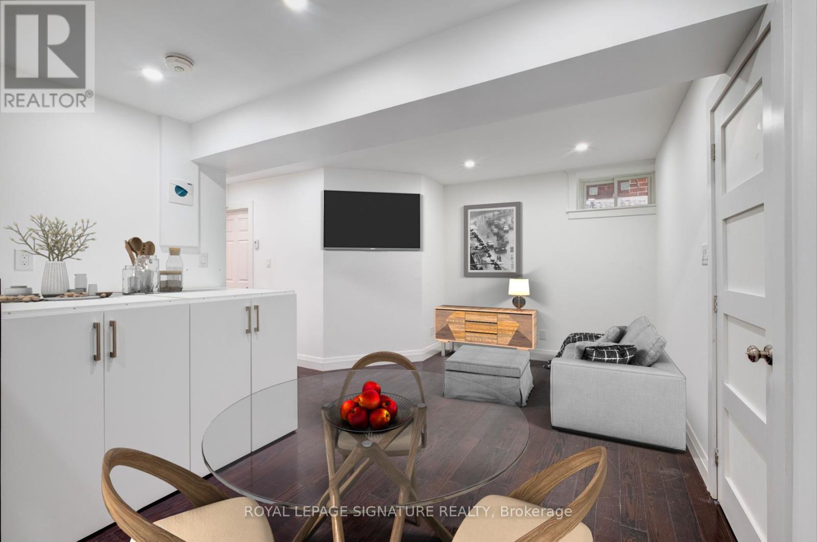 Lower - 36 Thyra Avenue, Toronto, Ontario  M4C 5G5 - Photo 3 - E12699256