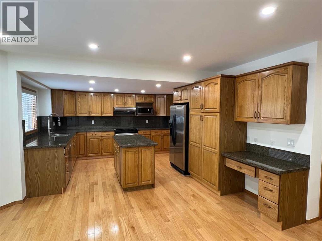 127 Douglasbank Court Se, Calgary, Alberta  T2Z 2C3 - Photo 6 - A2279428