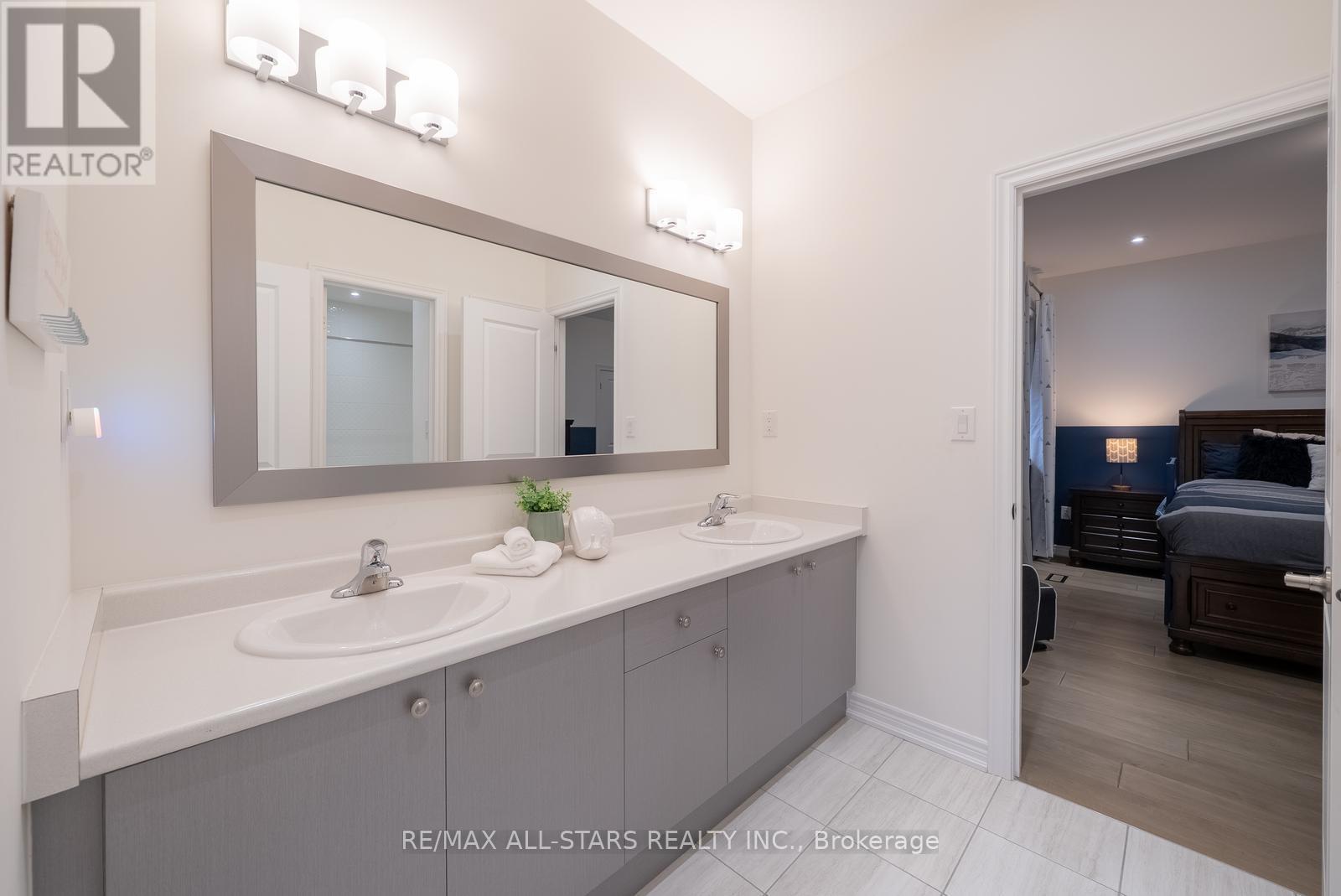 58 Boundary Boulevard, Whitchurch-Stouffville, Ontario  L4A 4W2 - Photo 41 - N12699006