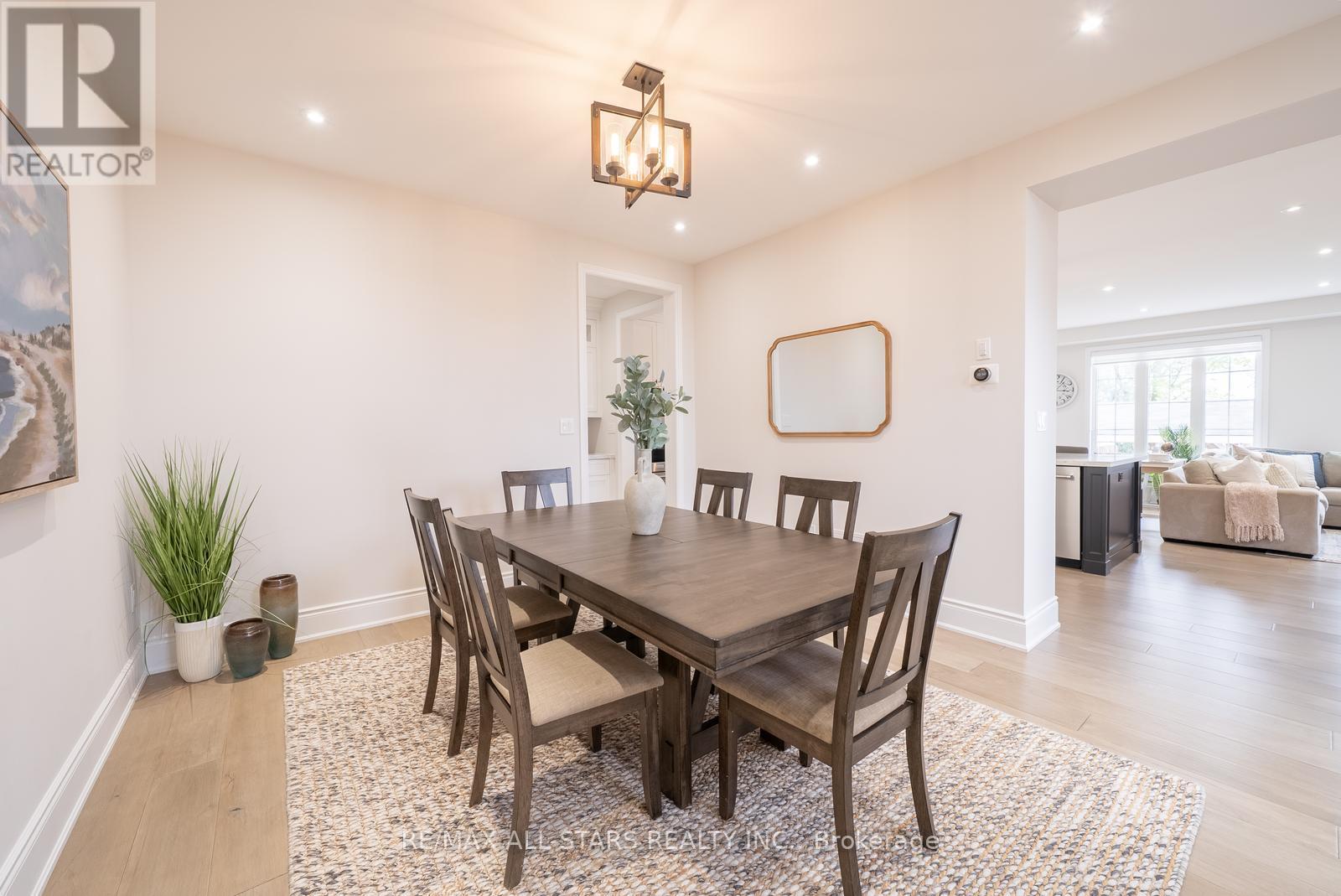 58 Boundary Boulevard, Whitchurch-Stouffville, Ontario  L4A 4W2 - Photo 5 - N12699006