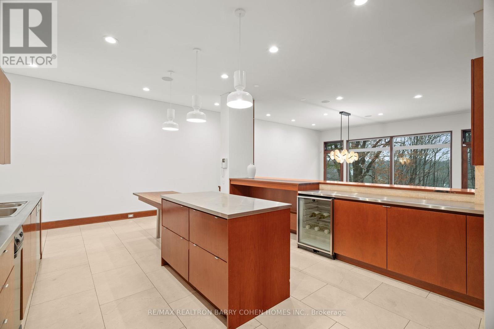 33 Fairway Heights Drive, Markham, Ontario  L3T 3A7 - Photo 7 - N12699012