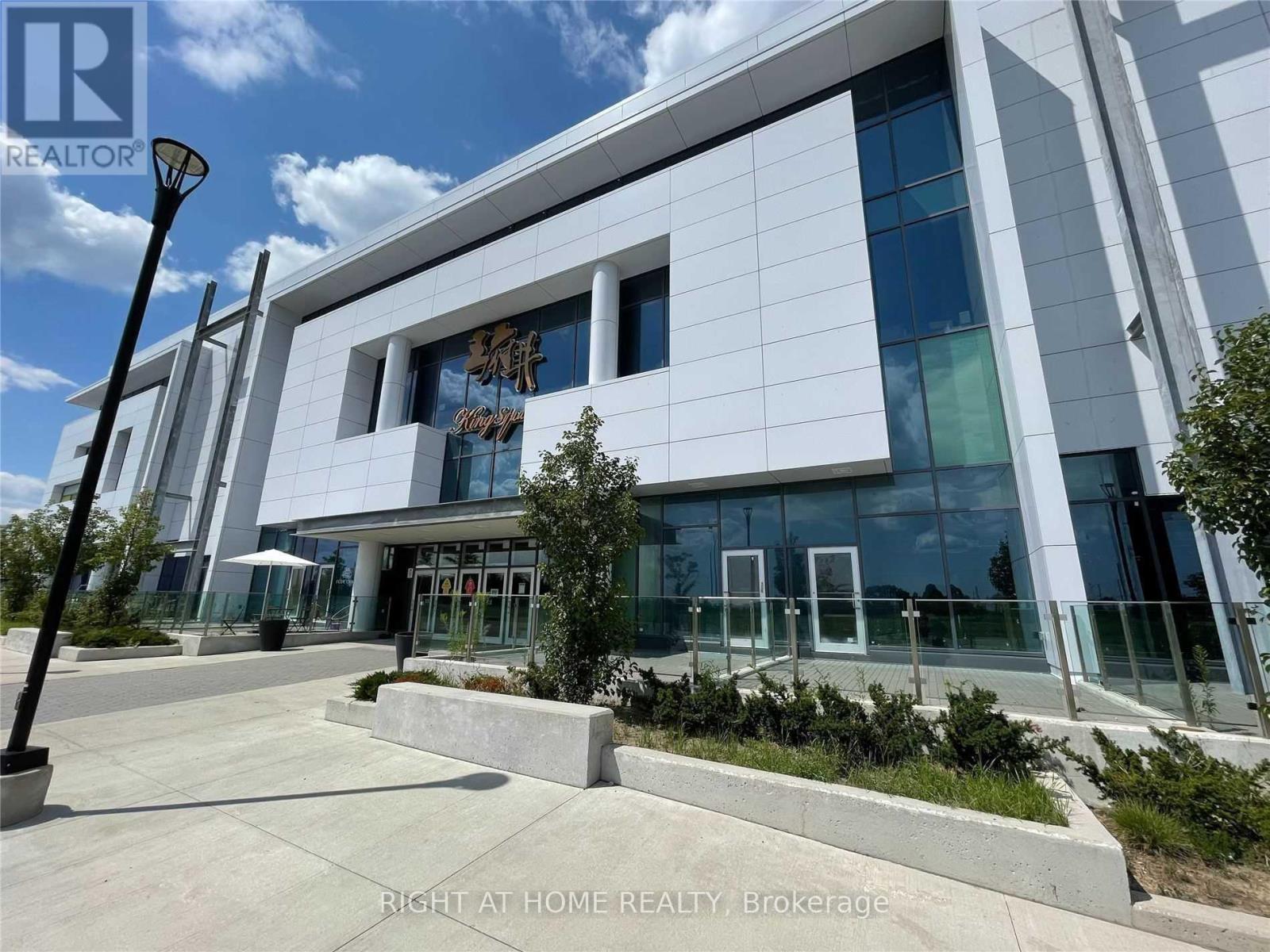 311 - 9390 Woodbine Avenue, Markham, Ontario  L6C 0M5 - Photo 2 - N12699034