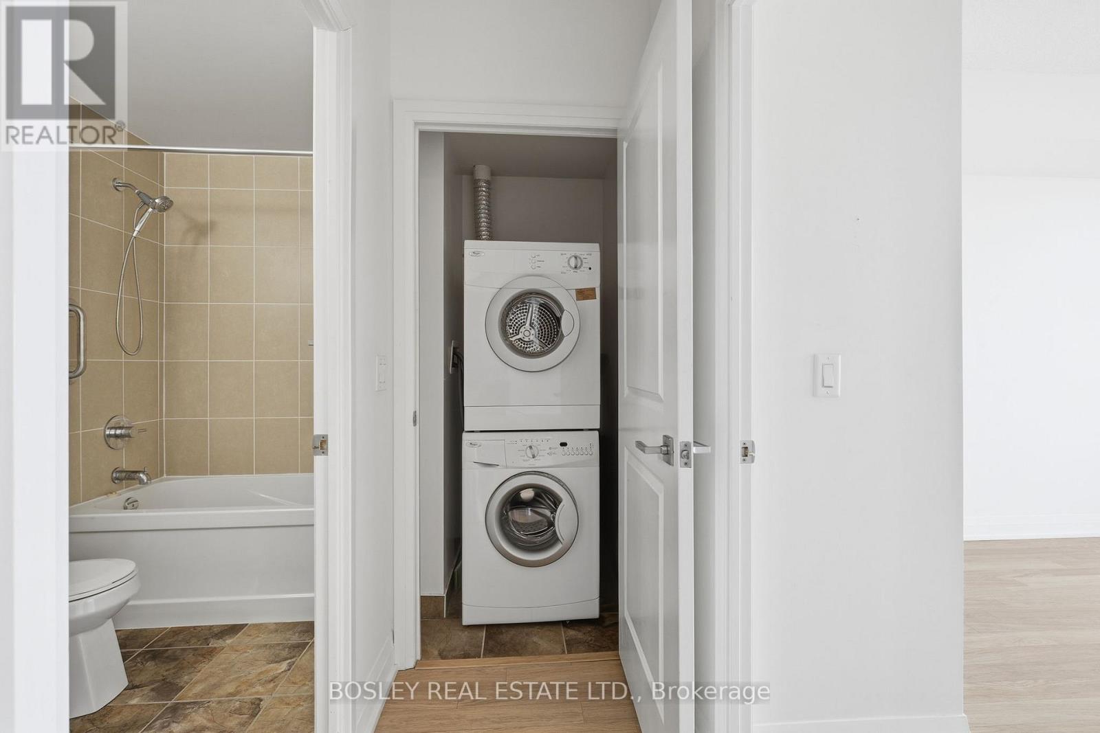 1509 - 75 North Park Road, Vaughan, Ontario  L4J 0H9 - Photo 12 - N12699070