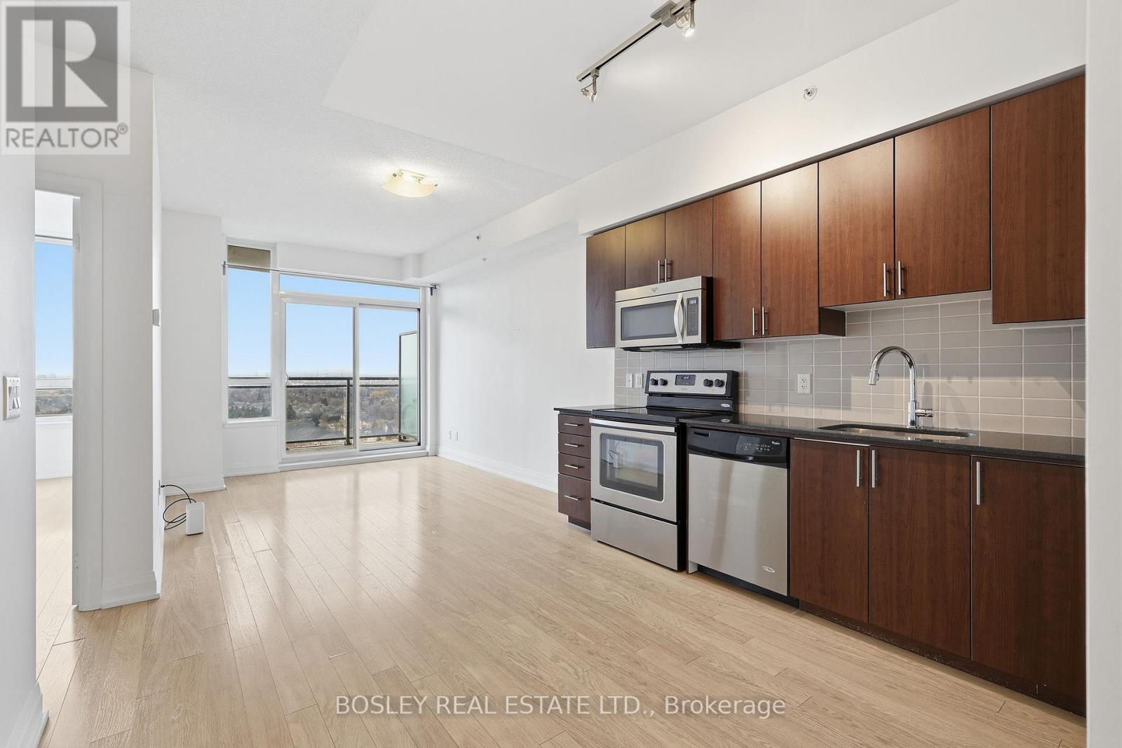 1509 - 75 North Park Road, Vaughan, Ontario  L4J 0H9 - Photo 2 - N12699070