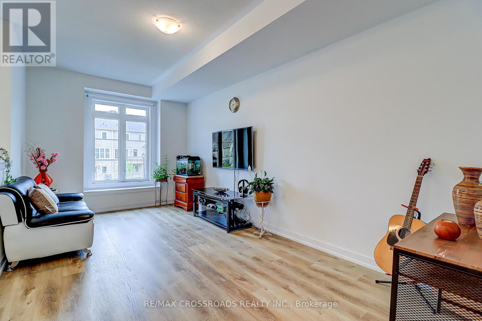 64 Lyall Stokes Circle, East Gwillimbury (Mt Albert), Ontario L0G 1M0 - Photo 4 - N12699134