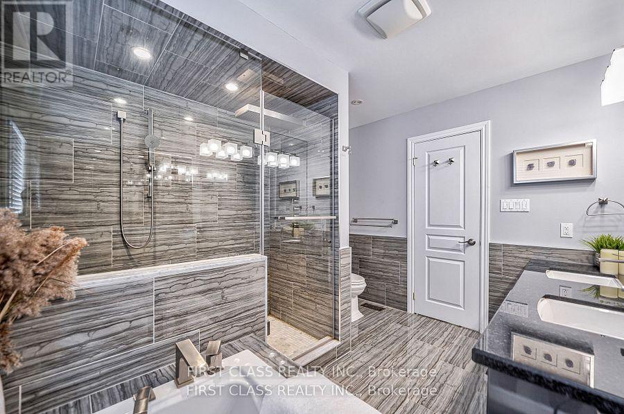 12 Glaceport Crescent, Markham, Ontario  L6C 3C3 - Photo 14 - N12699178