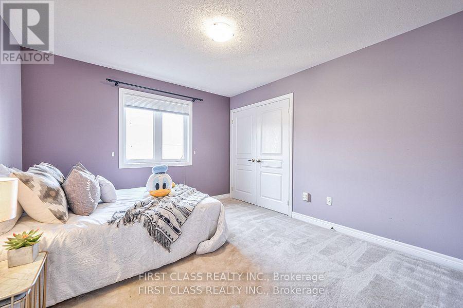 12 Glaceport Crescent, Markham, Ontario  L6C 3C3 - Photo 17 - N12699178