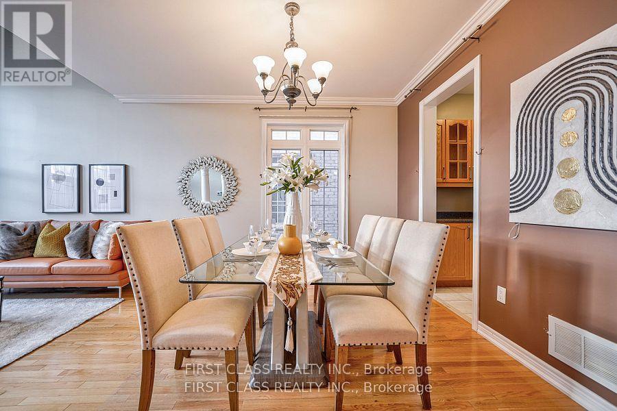 12 Glaceport Crescent, Markham, Ontario  L6C 3C3 - Photo 6 - N12699178