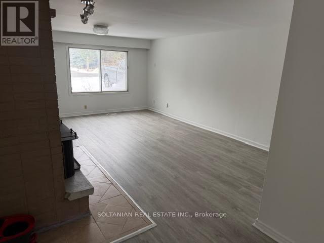 207 Bayview Avenue, Georgina, Ontario  L4P 2T3 - Photo 3 - N12699196