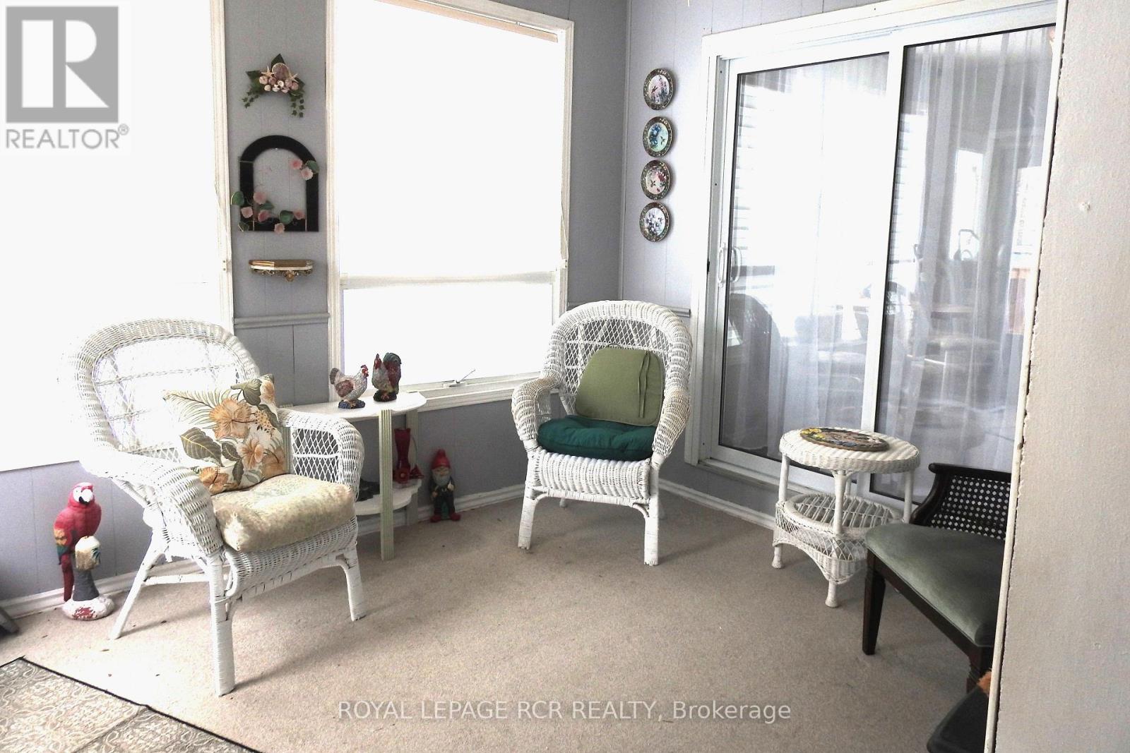 8 Claremont Crescent, Oro-Medonte, Ontario  L3V 0P9 - Photo 3 - S12699238