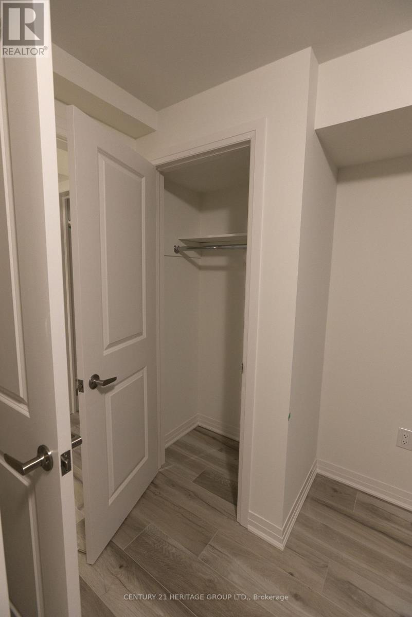 37 Sheppard Drive, Barrie, Ontario  L9J 0K4 - Photo 8 - S12699286