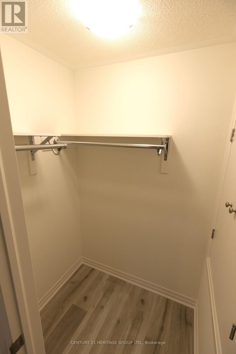 37 Sheppard Drive, Barrie, Ontario  L9J 0K4 - Photo 6 - S12699286