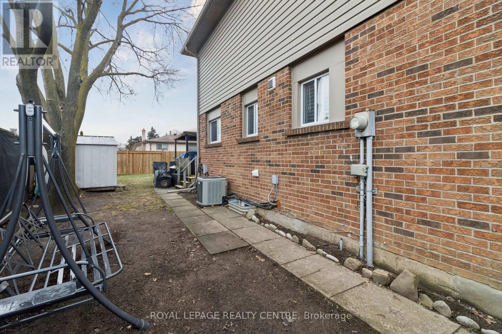 2775 Windjammer Road, Mississauga, Ontario  L5L 1T4 - Photo 32 - W12698502