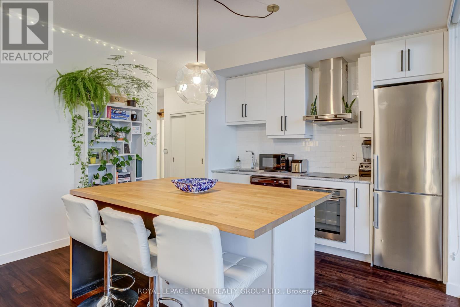 1002 - 2087 Fairview Street, Burlington, Ontario  L7R 0E5 - Photo 11 - W12699056