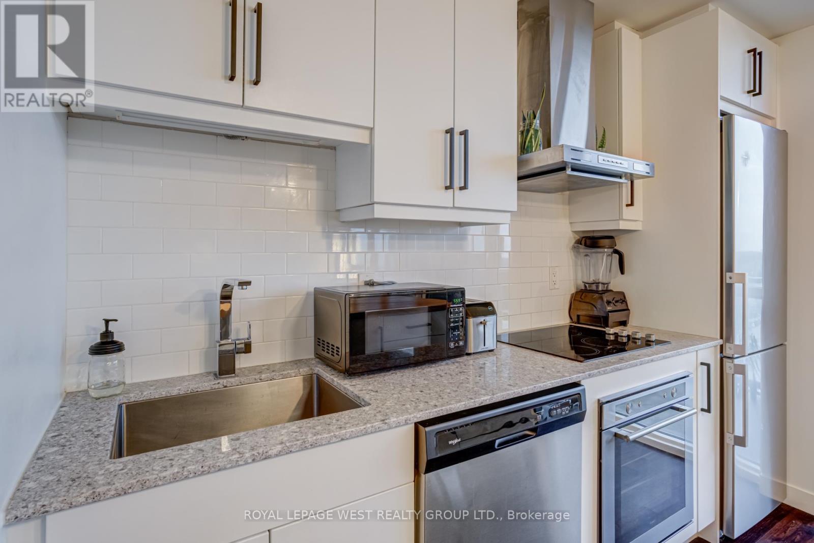 1002 - 2087 Fairview Street, Burlington, Ontario  L7R 0E5 - Photo 14 - W12699056