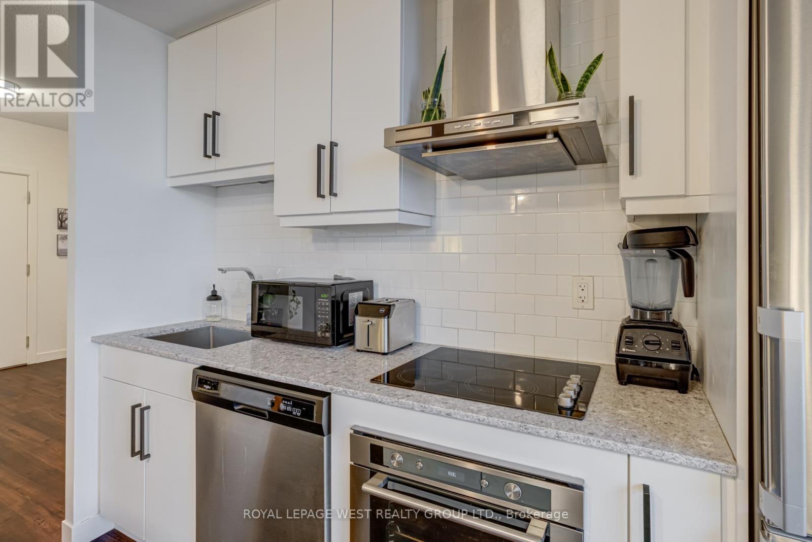 1002 - 2087 Fairview Street, Burlington, Ontario  L7R 0E5 - Photo 15 - W12699056