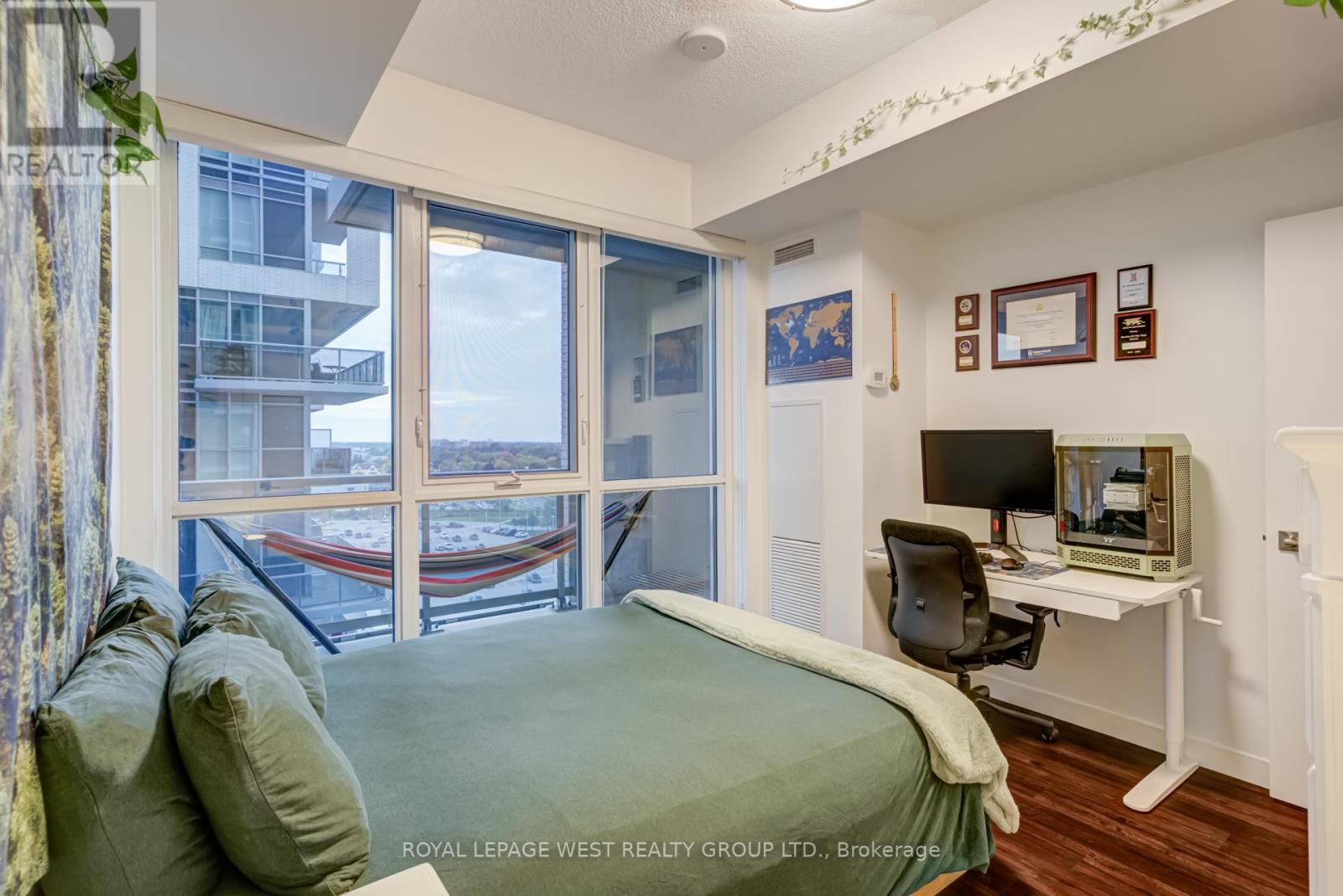 1002 - 2087 Fairview Street, Burlington, Ontario  L7R 0E5 - Photo 17 - W12699056