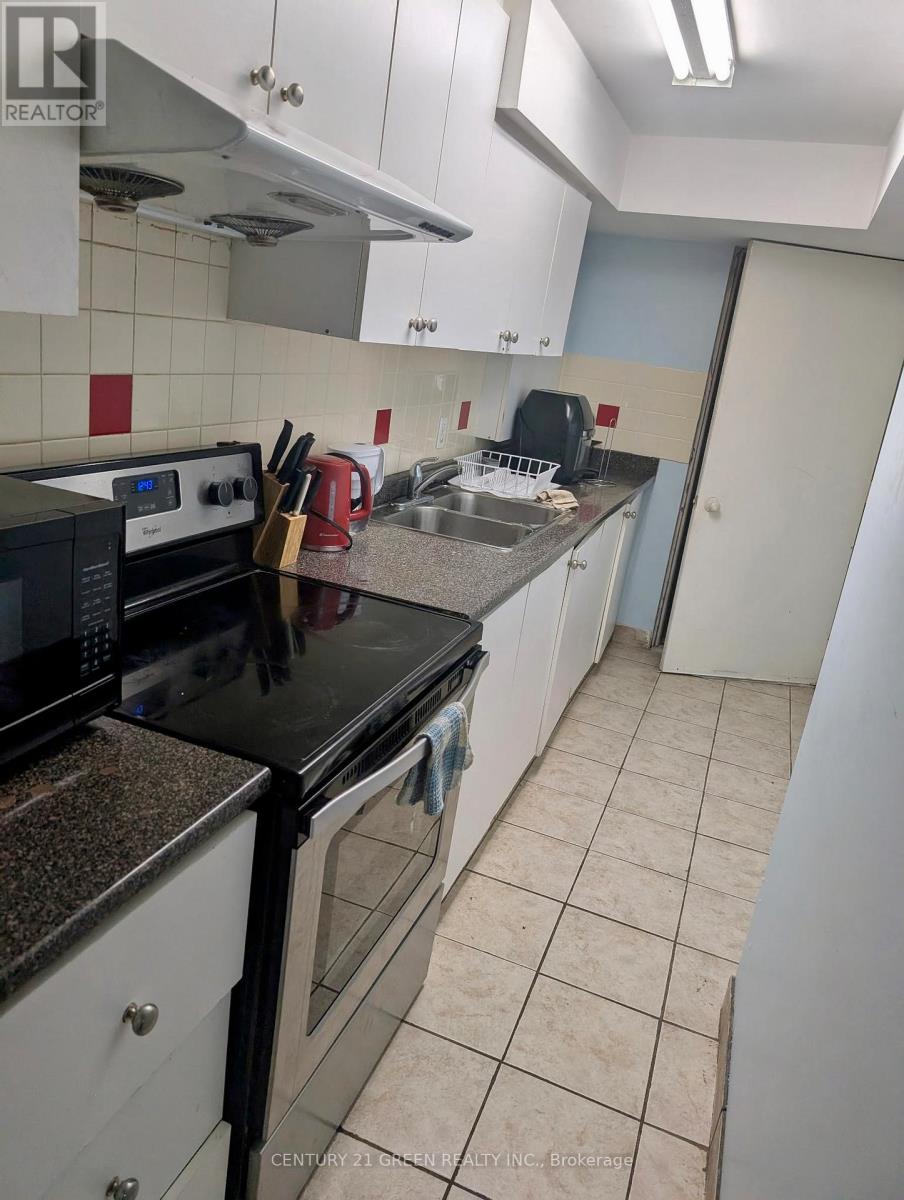 Bsmt - 625 Madame Street, Mississauga, Ontario  L5W 1G6 - Photo 4 - W12699060