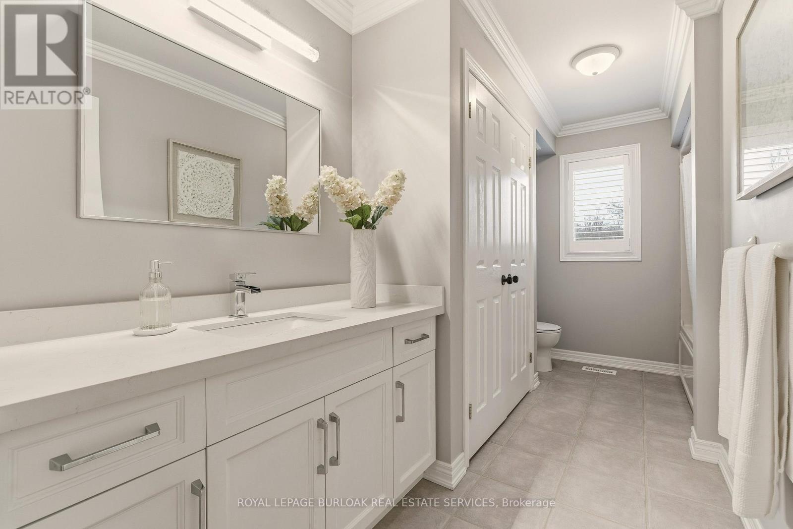 5205 Brada Crescent, Burlington, Ontario  L7L 6W4 - Photo 22 - W12699112