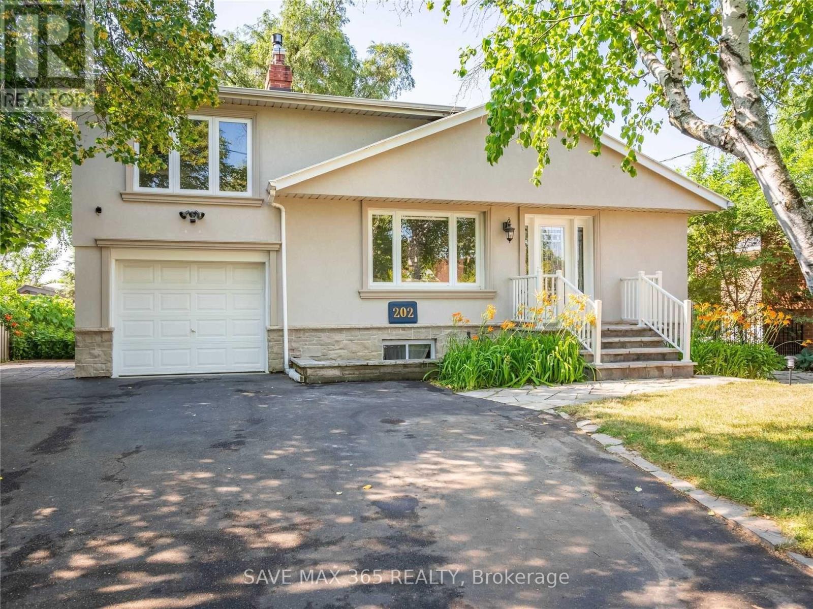 MAIN - 202 RENFORTH DRIVE, Toronto, Ontario