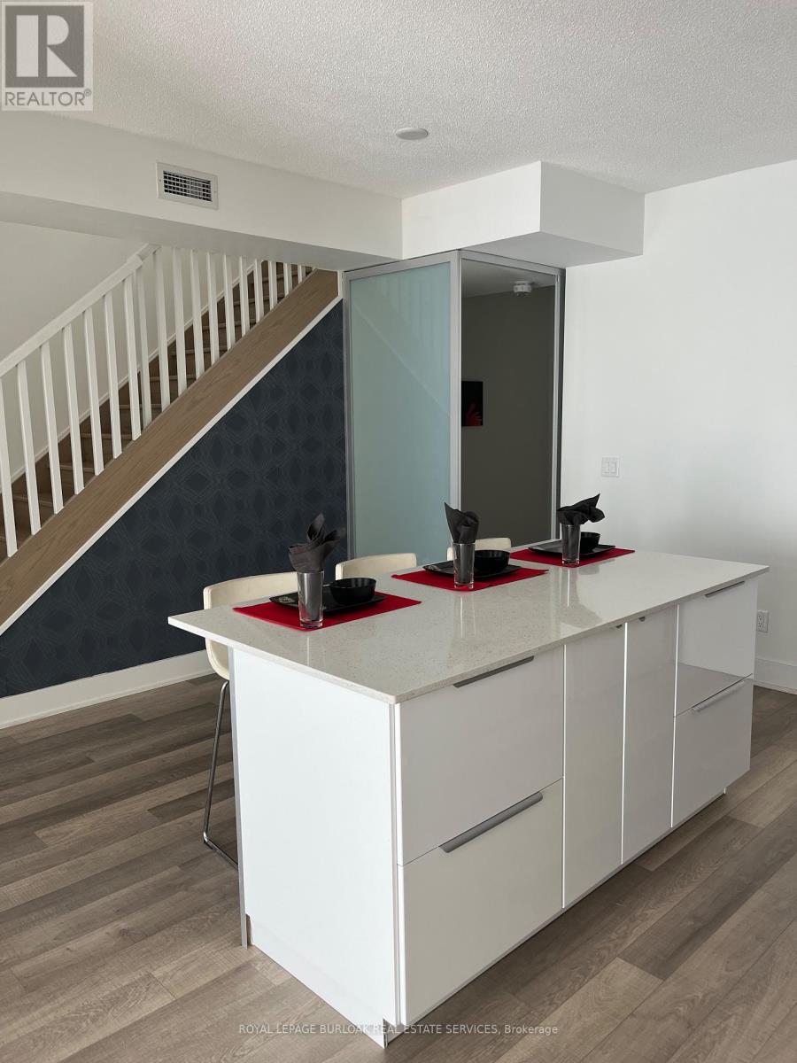 C216 - 5260 Dundas Street, Burlington (Orchard), Ontario  L7L 0J7 - Photo 14 - W12699128