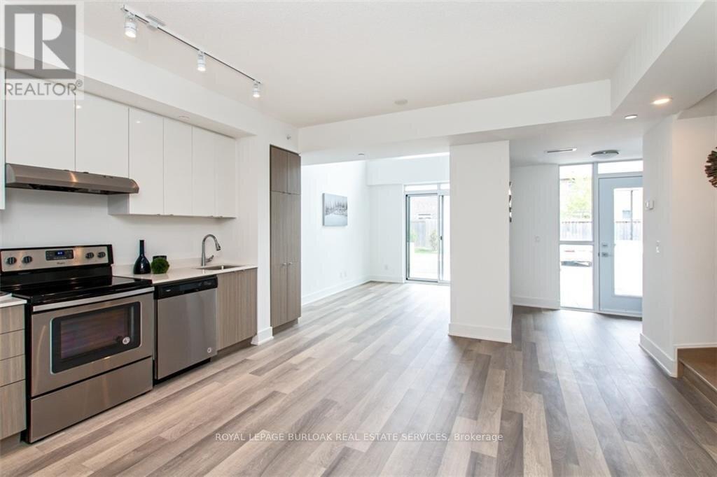C216 - 5260 Dundas Street, Burlington (Orchard), Ontario  L7L 0J7 - Photo 3 - W12699128