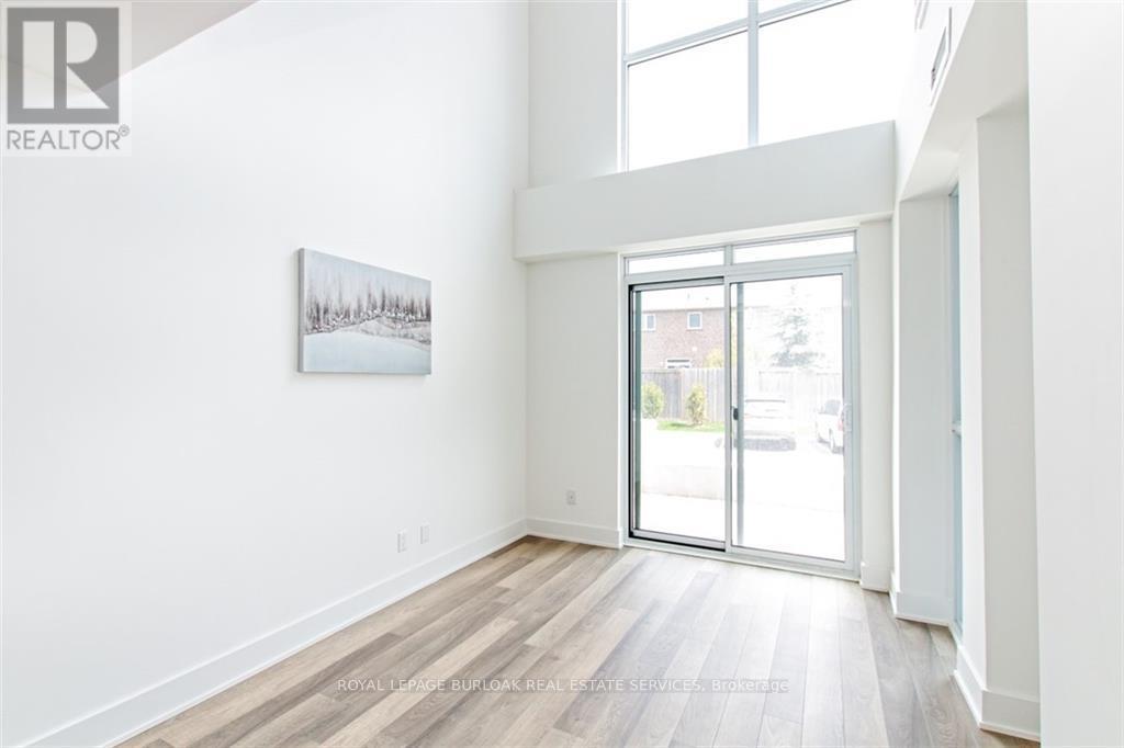 C216 - 5260 Dundas Street, Burlington (Orchard), Ontario  L7L 0J7 - Photo 7 - W12699128