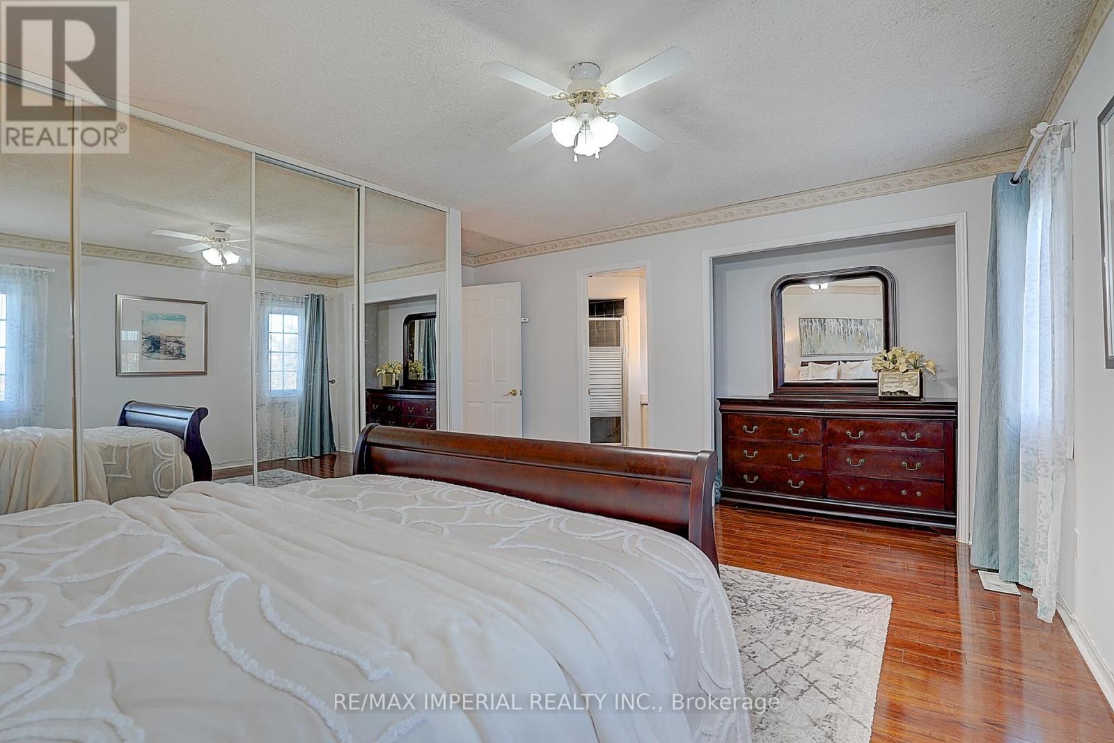 5633 Haddon Hall Road, Mississauga, Ontario  L5M 5G3 - Photo 29 - W12699136