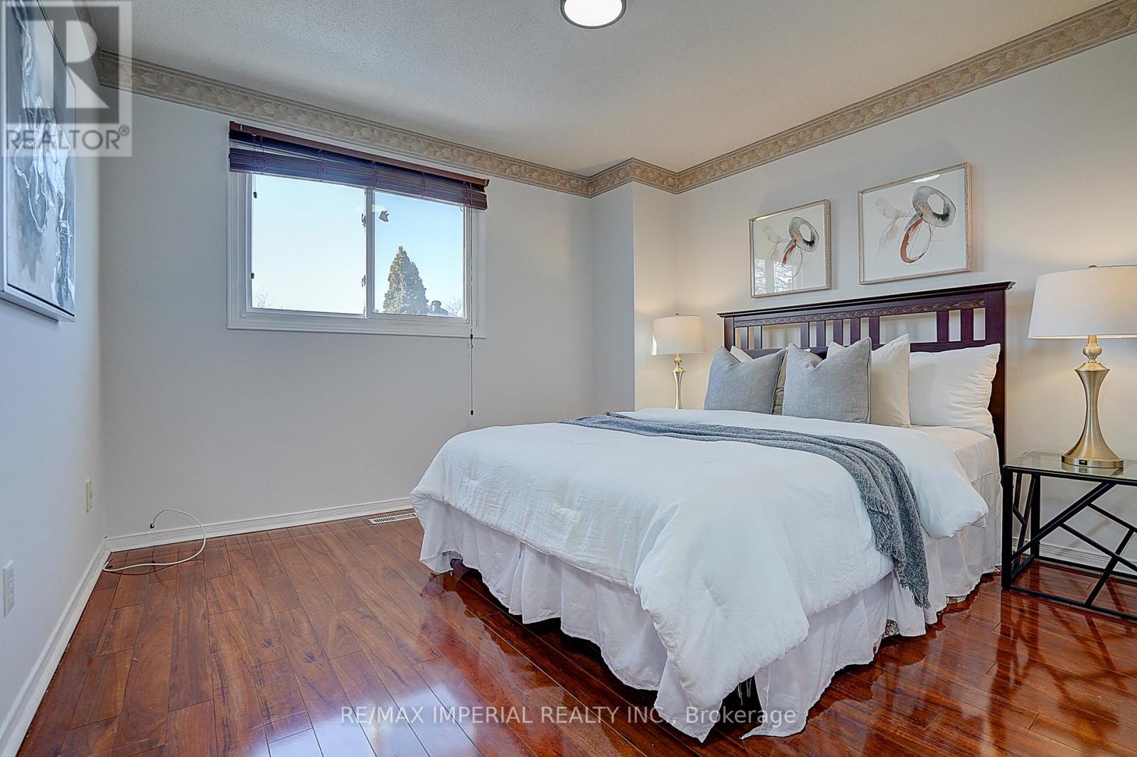 5633 Haddon Hall Road, Mississauga, Ontario  L5M 5G3 - Photo 35 - W12699136