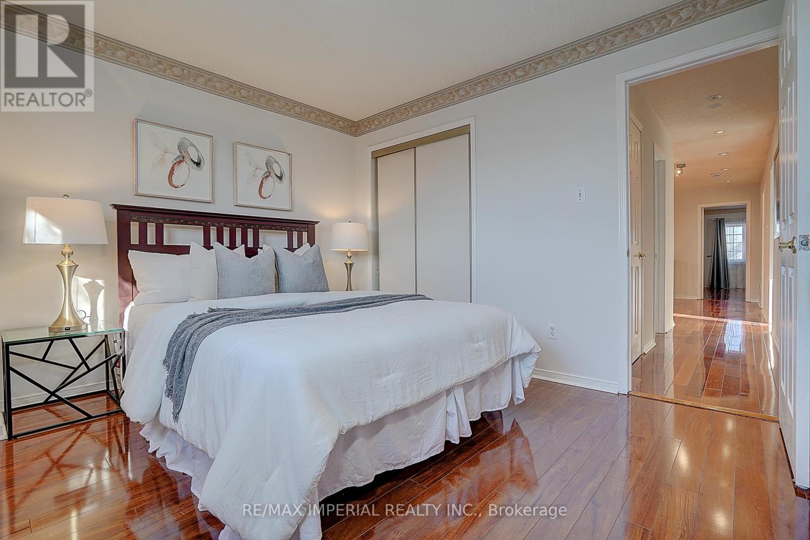 5633 Haddon Hall Road, Mississauga, Ontario  L5M 5G3 - Photo 36 - W12699136