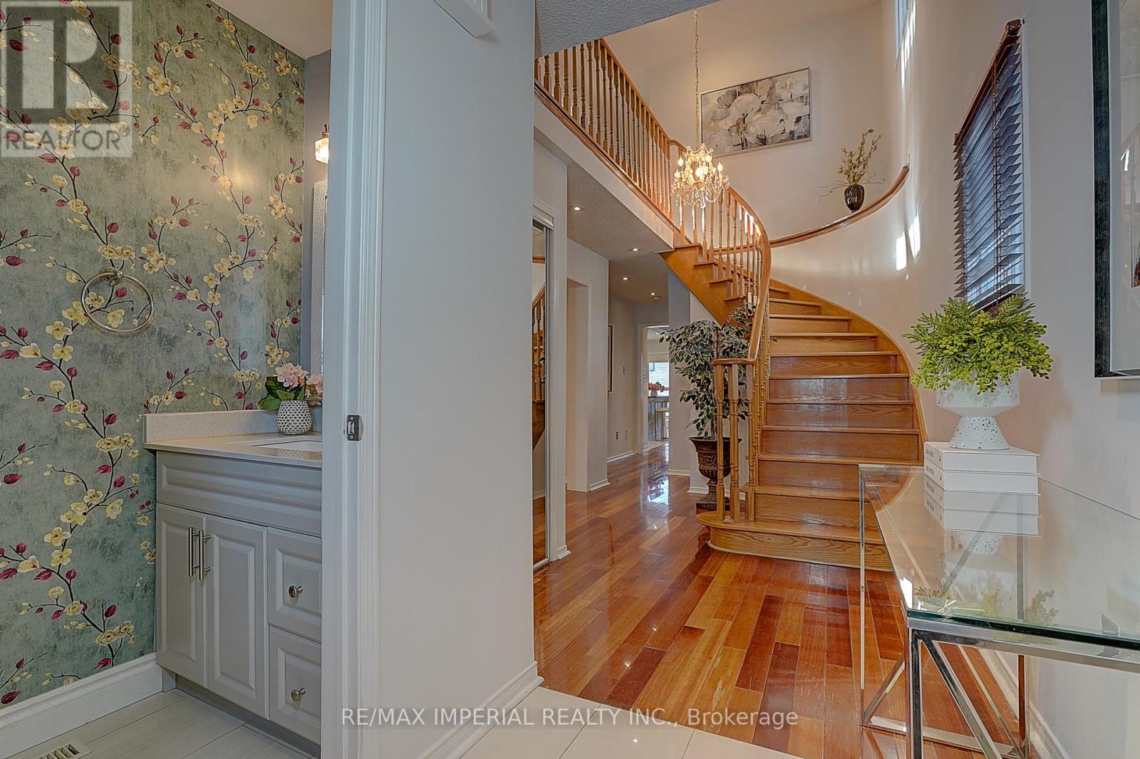 5633 Haddon Hall Road, Mississauga, Ontario  L5M 5G3 - Photo 7 - W12699136