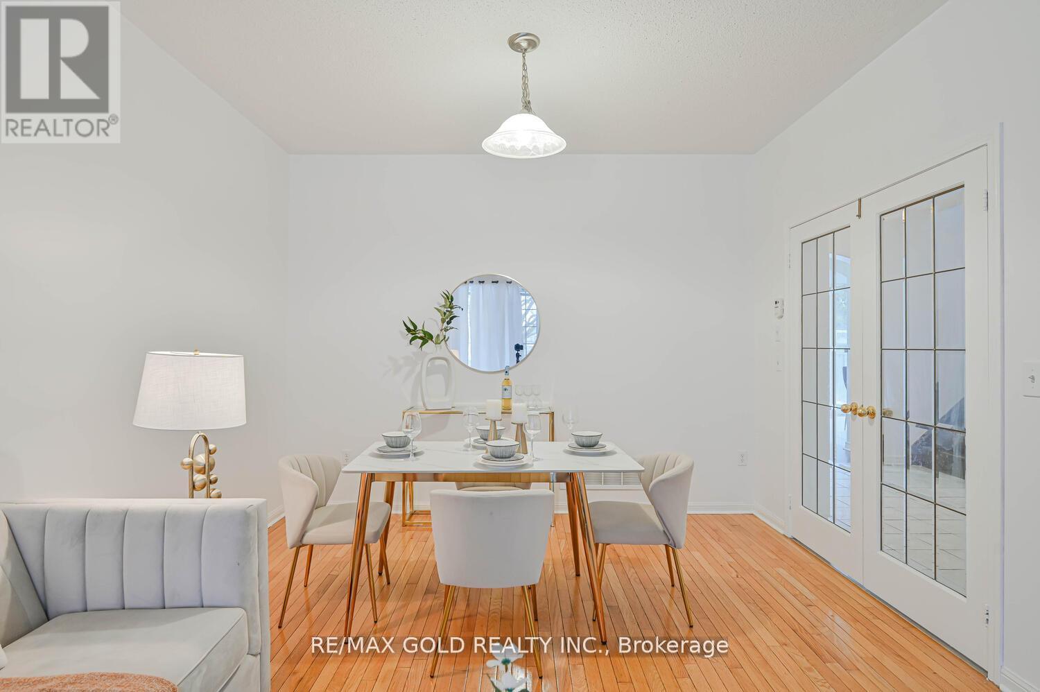 6 Verona Drive, Brampton, Ontario  L6P 1L2 - Photo 11 - W12699154