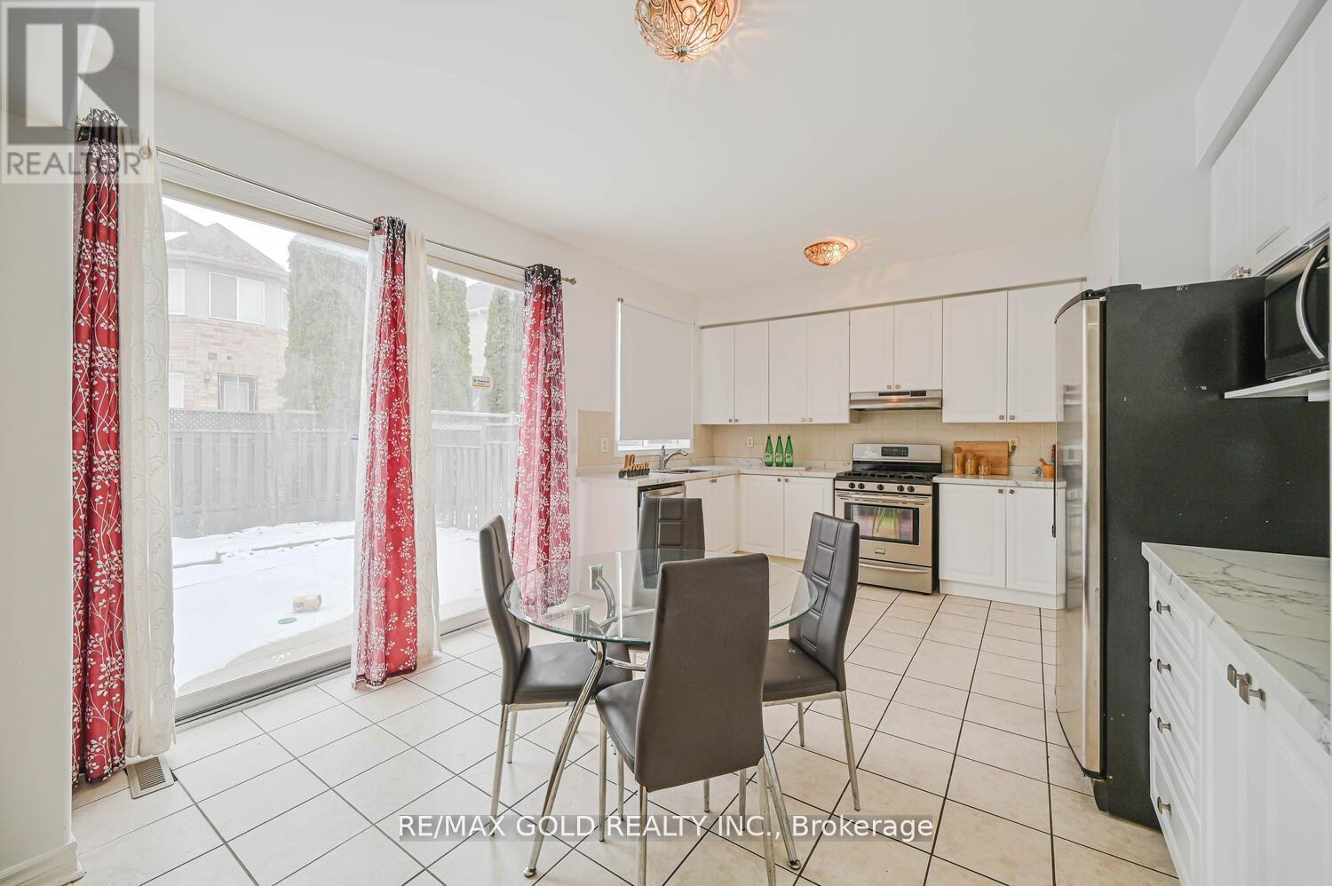 6 Verona Drive, Brampton, Ontario  L6P 1L2 - Photo 20 - W12699154