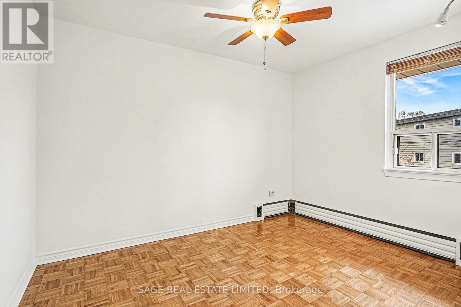 Upper - 1 Forty First Street, Toronto, Ontario  M8W 3N4 - Photo 14 - W12699186