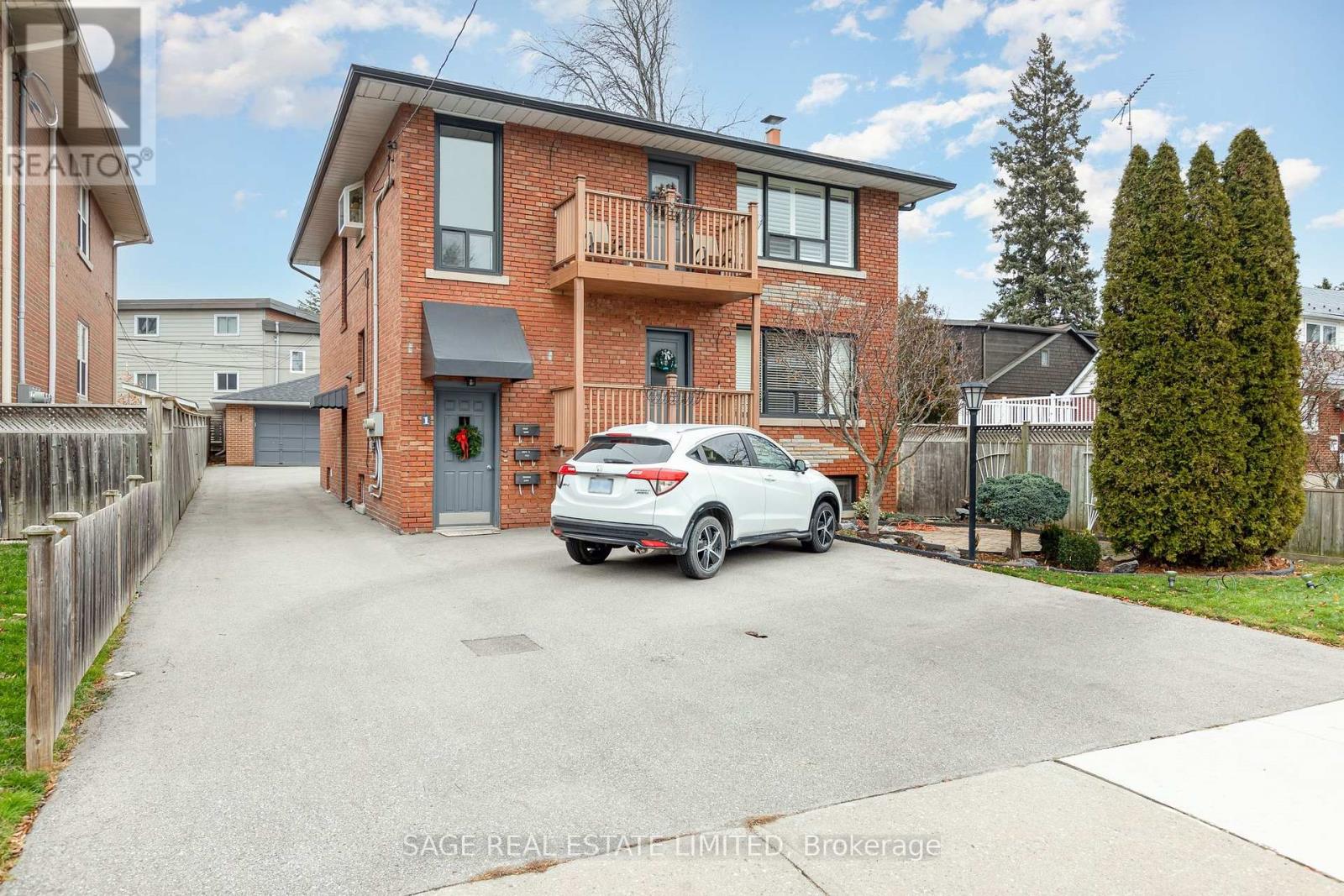 Lower - 1 Forty First Street, Toronto, Ontario  M8W 3N4 - Photo 1 - W12699216