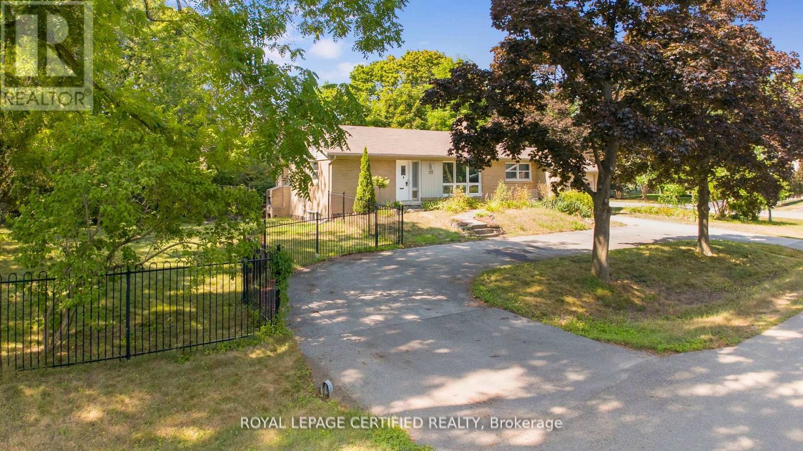 122 Selgrove Crescent, Oakville (Sw Southwest), Ontario  L6L 1L3 - Photo 13 - W12699250
