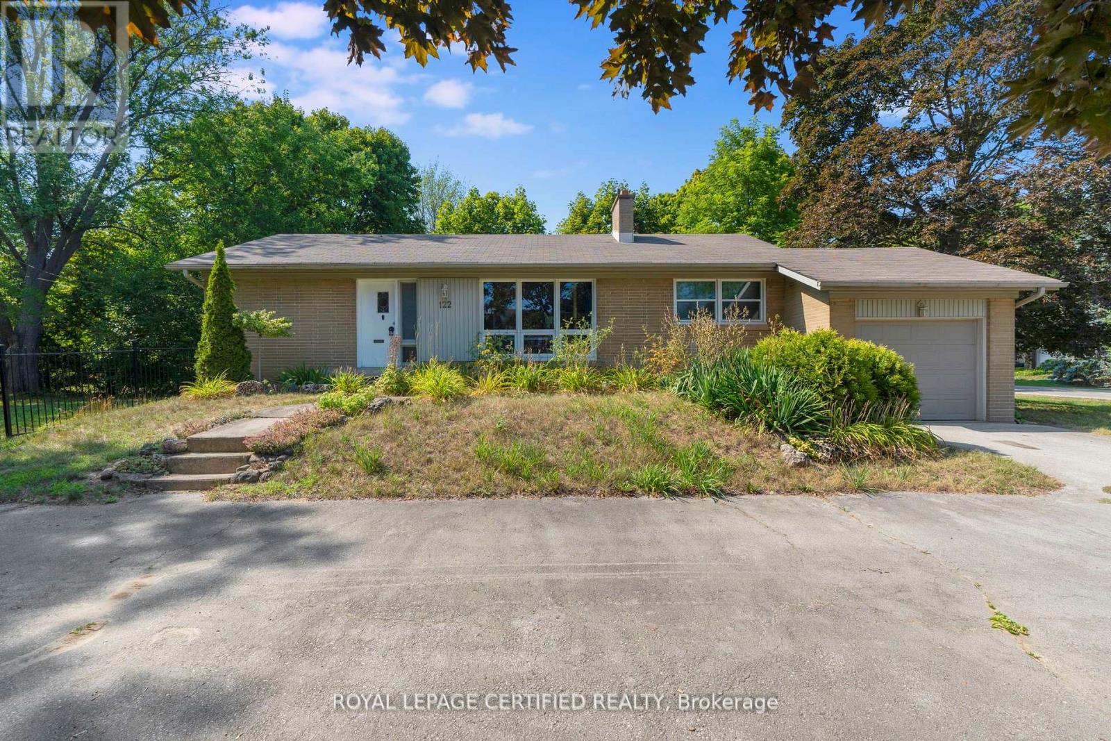 122 Selgrove Crescent, Oakville (Sw Southwest), Ontario  L6L 1L3 - Photo 29 - W12699250