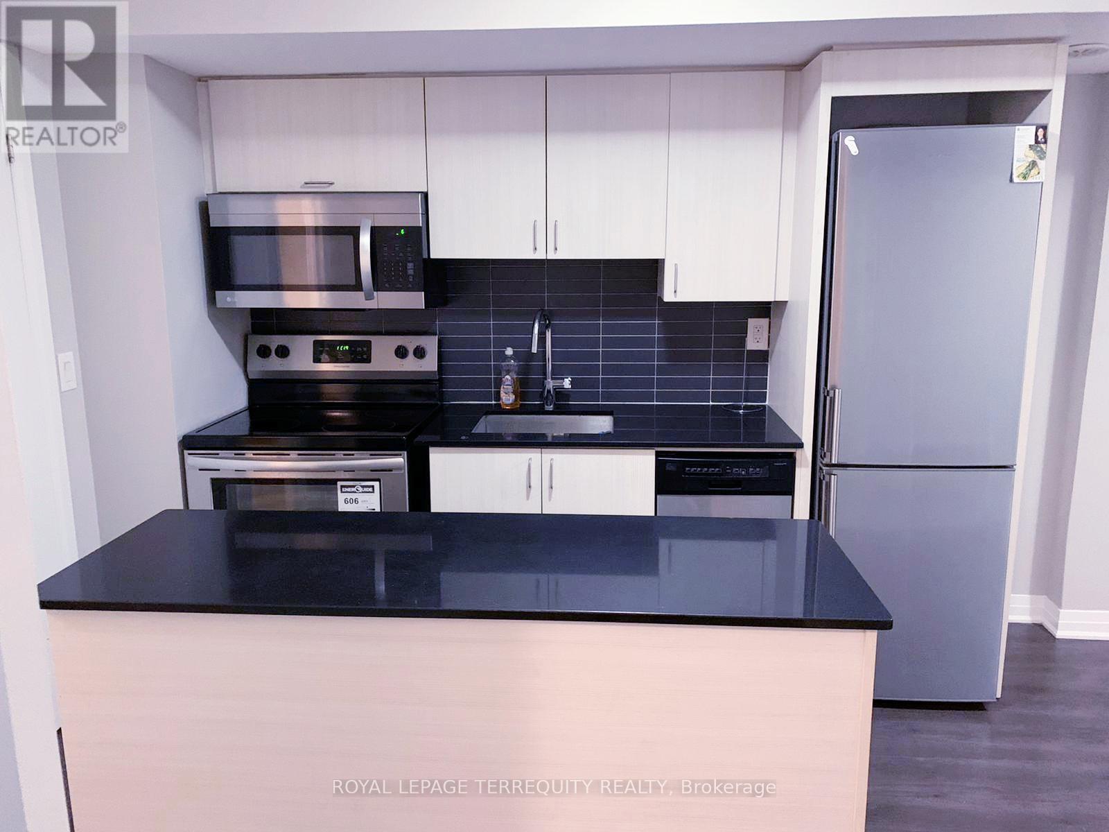 6 - 183 William Duncan Road, Toronto, Ontario  M3K 0B7 - Photo 2 - W12699282