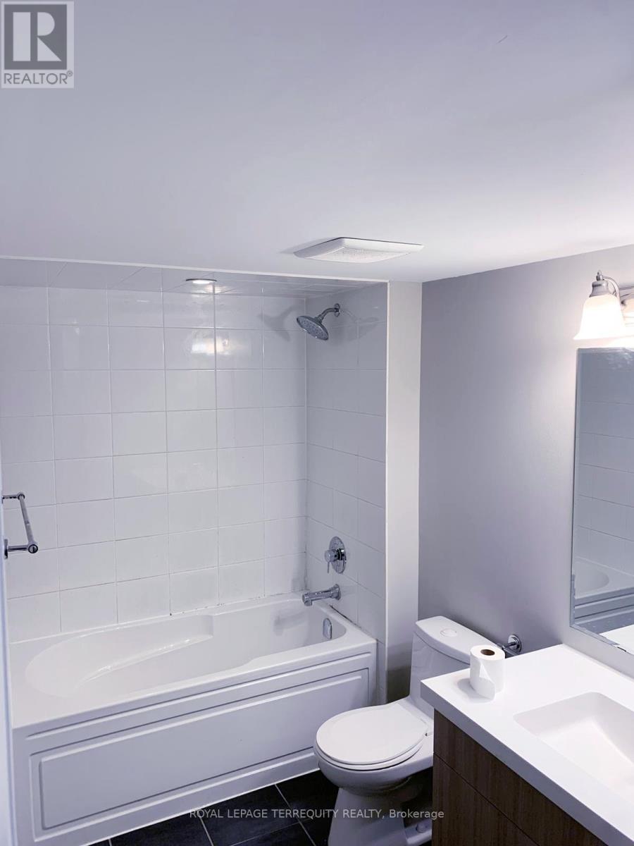 6 - 183 William Duncan Road, Toronto, Ontario  M3K 0B7 - Photo 4 - W12699282