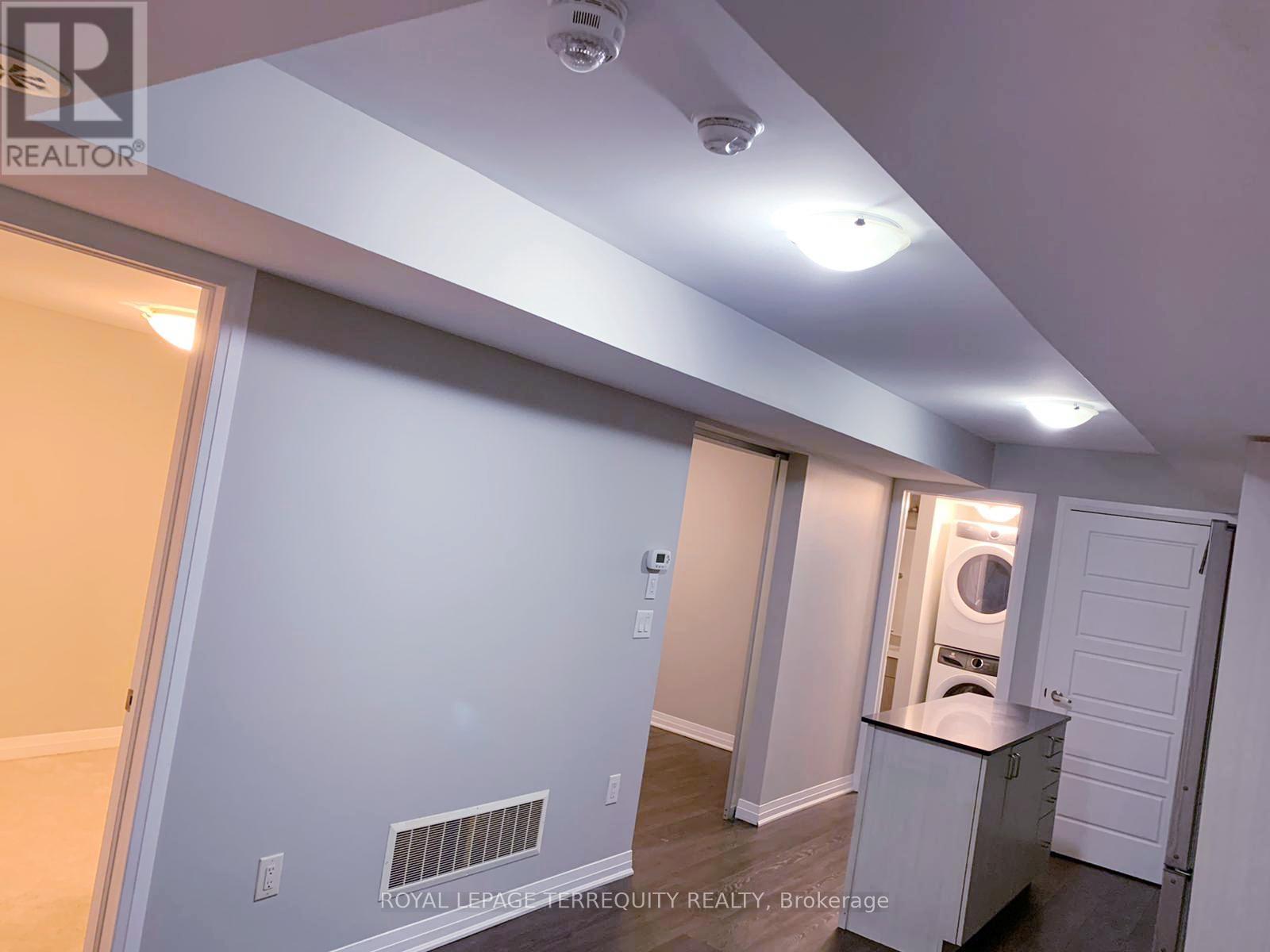 6 - 183 William Duncan Road, Toronto, Ontario  M3K 0B7 - Photo 5 - W12699282