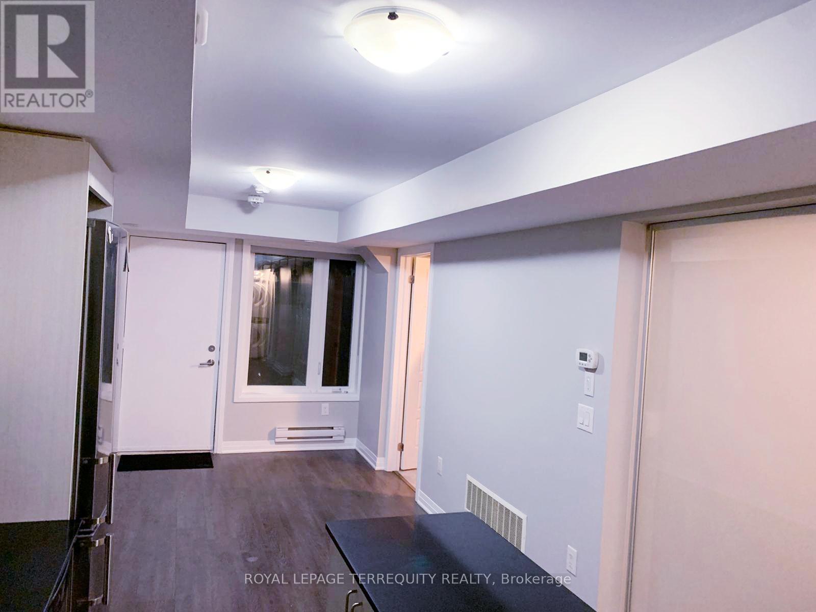 6 - 183 William Duncan Road, Toronto, Ontario  M3K 0B7 - Photo 6 - W12699282