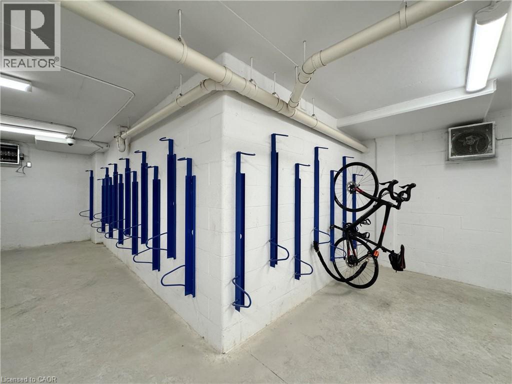 2060 Lakeshore Road Unit# 405, Burlington, Ontario  L7R 0G2 - Photo 36 - 40798318