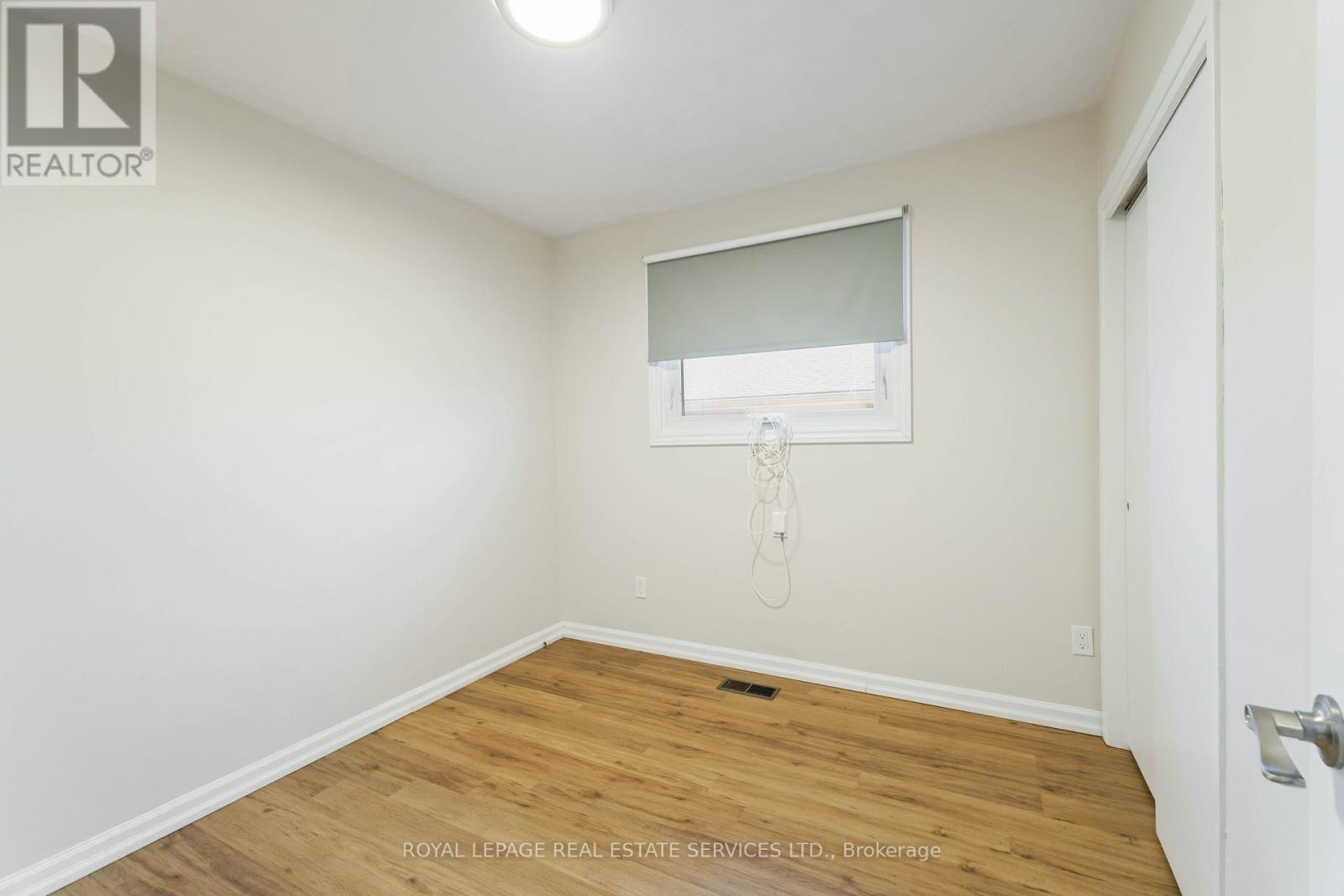 Main - 517 Mohawk Road W, Hamilton, Ontario  L9C 1X3 - Photo 18 - X12699044