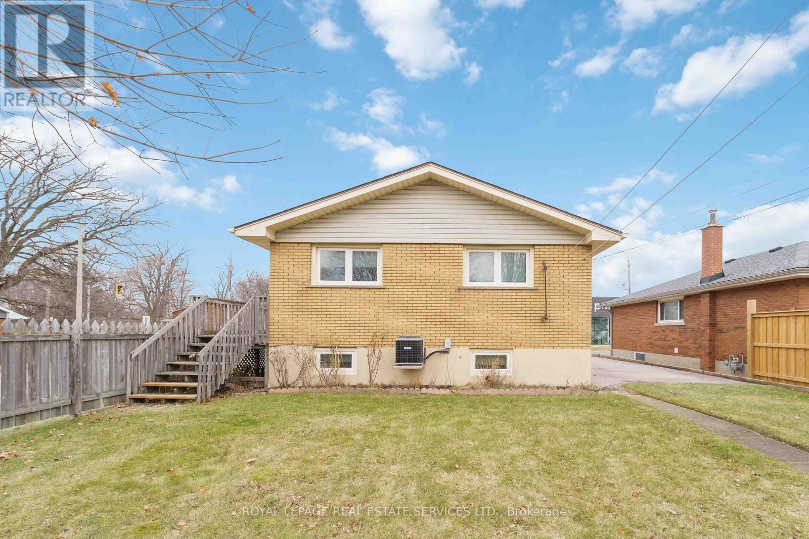 Main - 517 Mohawk Road W, Hamilton, Ontario  L9C 1X3 - Photo 24 - X12699044