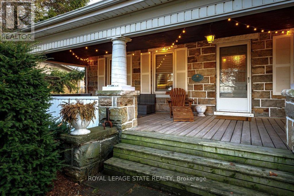 982 Highway 8, Hamilton, Ontario  L8E 5H9 - Photo 3 - X12699108