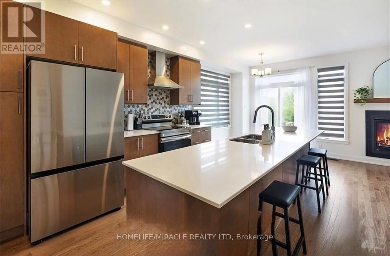 208 Monticello Avenue, Ottawa, Ontario  K2S 0J7 - Photo 7 - X12699234