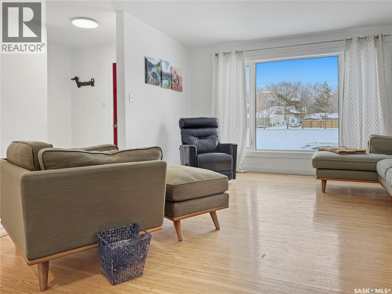 1551 92nd Street, North Battleford, Saskatchewan  S9A 0B2 - Photo 2 - SK026874