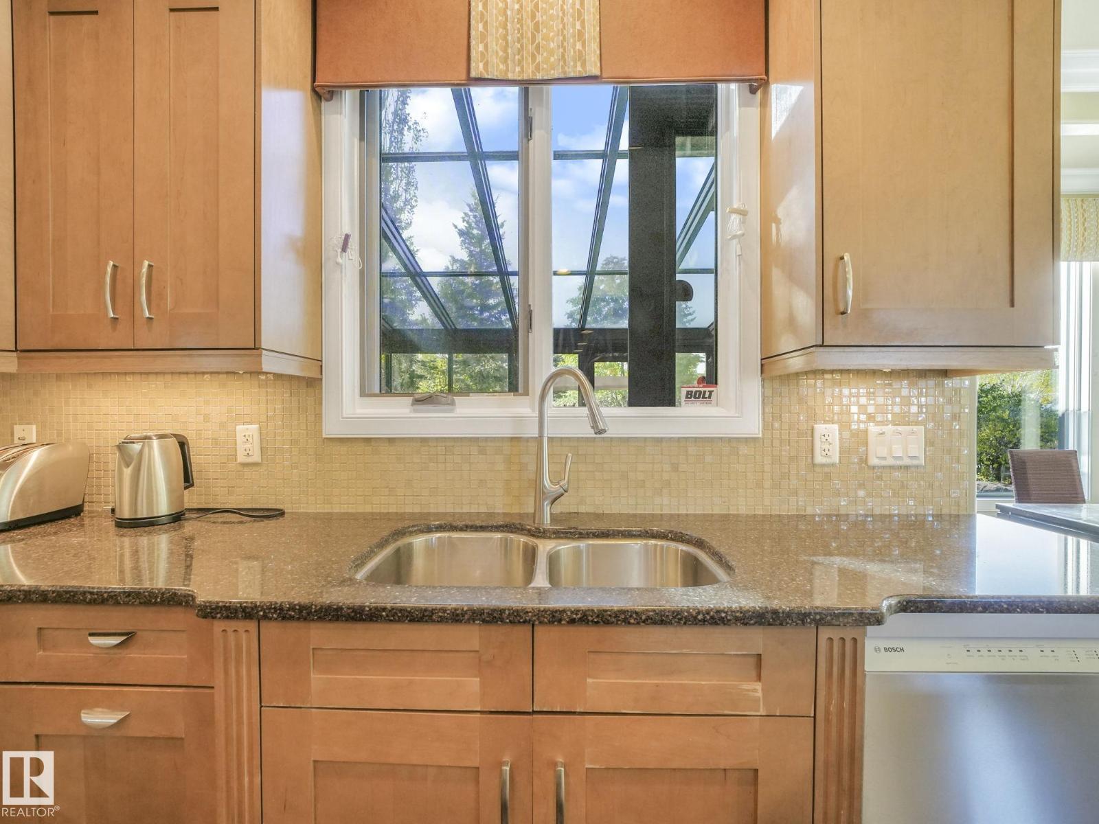 2408 Martell Cr Nw, Edmonton, Alberta  T6R 0C7 - Photo 16 - E4470108