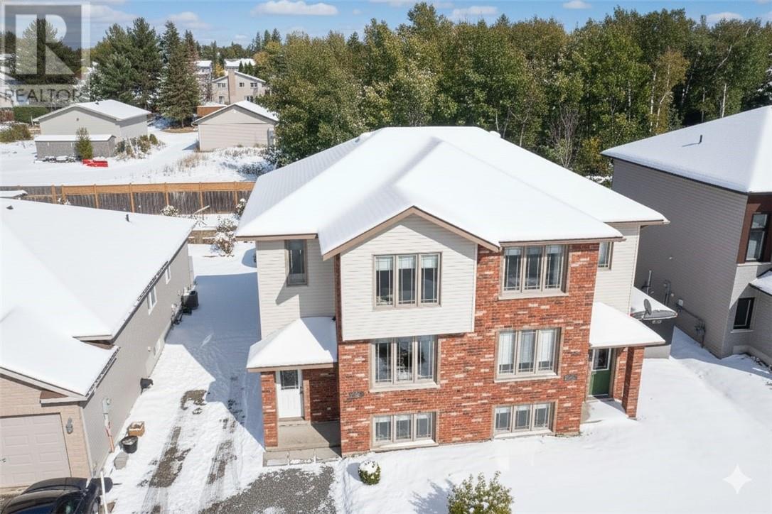 156 Eclipse Crescent, Greater Sudbury, Ontario  P3B 0E6 - Photo 1 - 2126069