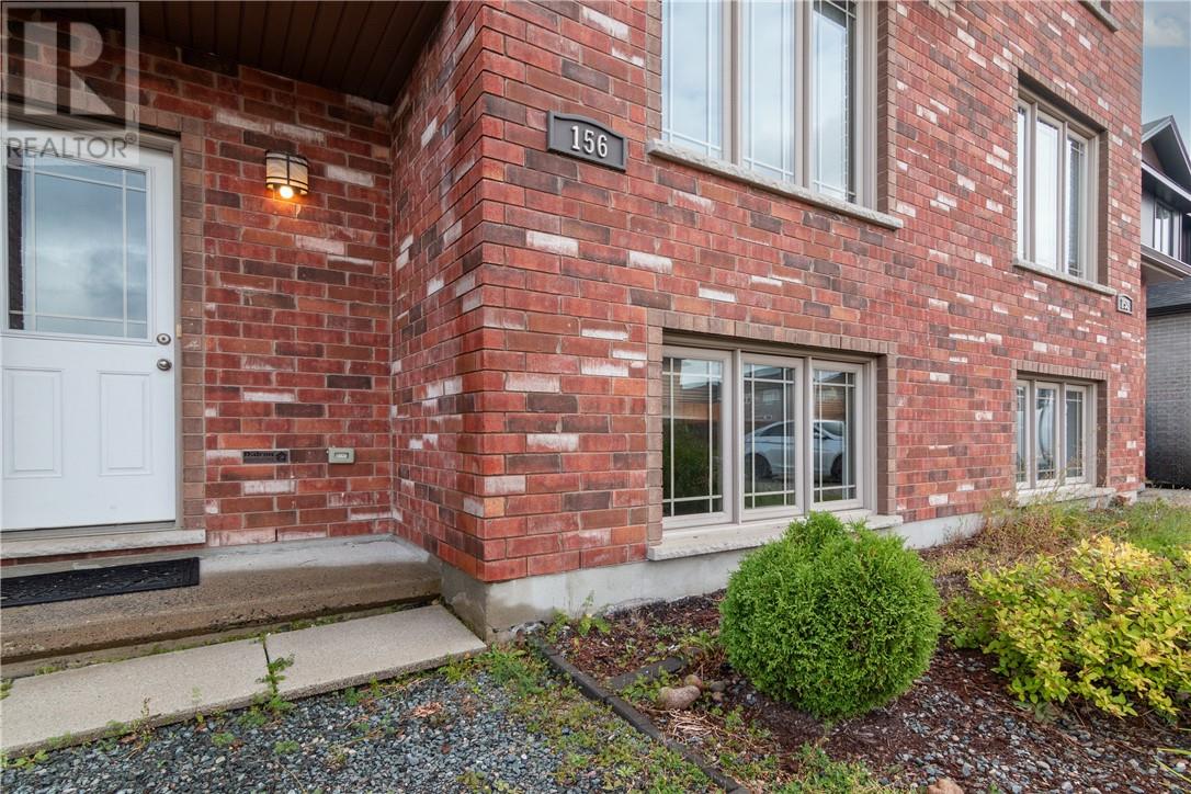 156 Eclipse Crescent, Greater Sudbury, Ontario  P3B 0E6 - Photo 4 - 2126069